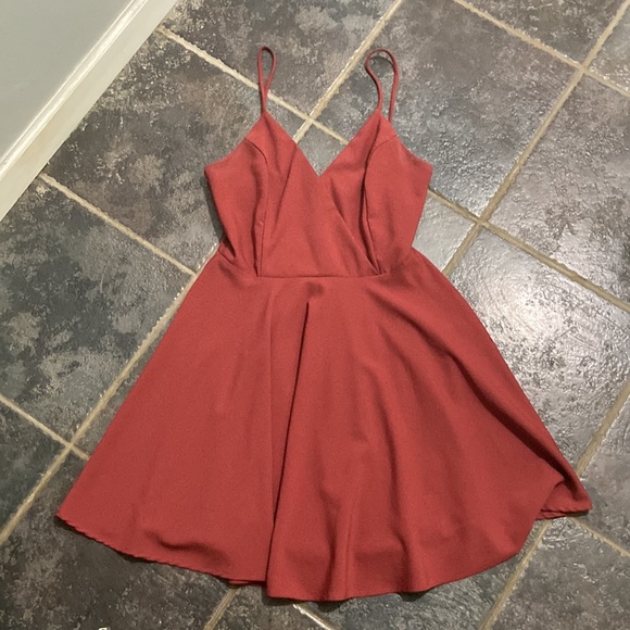 Gorgeous Brick Red Spaghetti StrappedDress. Size Small - Picture 3 of 9